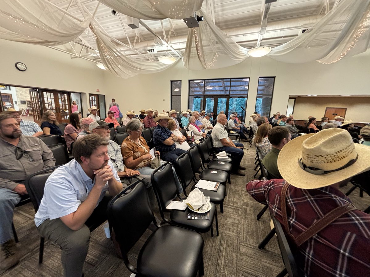 TexasFarmBureau's tweet photo. We’ve hosted several informational meetings this week on New World screwworm with state and federal agencies and our industry partners.
 
@Screwworm_RR 
@USDA 
@USDA_APHIS 
@TAHC https://t.co/xA6J82dwhX