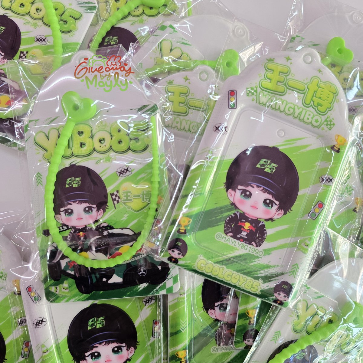 Maylybg1990's tweet photo. มาแว้ว GAW เซทที่ 1 มี 29 เซท💚 
🎀กติกา : RT+ ถ้ากดติดตามให้ด้วยก้เลิฟๆ🤟💚 โชว์ของซัพน้องป๋อ 3-5 อย่างอะไรก้ได้ ตืดมาค่ะ หรือโชว์สลิปซัพน้องภายในปีนี้ รับเลย 1 ชุด ✅️ซื่อสัตย์กับตัวเอง ไม่ยืมเพื่อนนะคะ🥺

💚พัดพับได้
💚เฟรมการ์ดนิ่ม (สุ่มลาย)
💚พวงกุญแจ (สุ่มลาย)
💚กิฟติดผม (สุ่มลาย)
💚ยางรัดผม

✅️ของจะจัดแพคใส่กล่อง ของที่เป็นแบบสุ่มลายลุ้นเอานะคะใครจะได้ลายไหน🥰💚

🎀ปีนี้ไม่รับแลกนะคะ แต่ถ้าใครอยากให้ก้ไม่ติดค่ะ สำหรับคนที่มารับของเรา🥺
🐽เจอกันนะคะทุกคน 
❌️อ่านกติกาให้ครบนะคะ

🍵𝑾.𝒀.𝑩. 85 𝑴𝒊𝒏𝒊 𝑨𝒓𝒆𝒂🍵
🅦🅐🅝🅖🅨🅘🅑🅞 🅒🅐🅕🅔'
#WYB85MiniArea_YIBO

🗓️5 Aug. 2026 [13:00 น.]
📍One Fine Day Cafe'
[Siam Square Soi 6 - BTS Siam exit6]