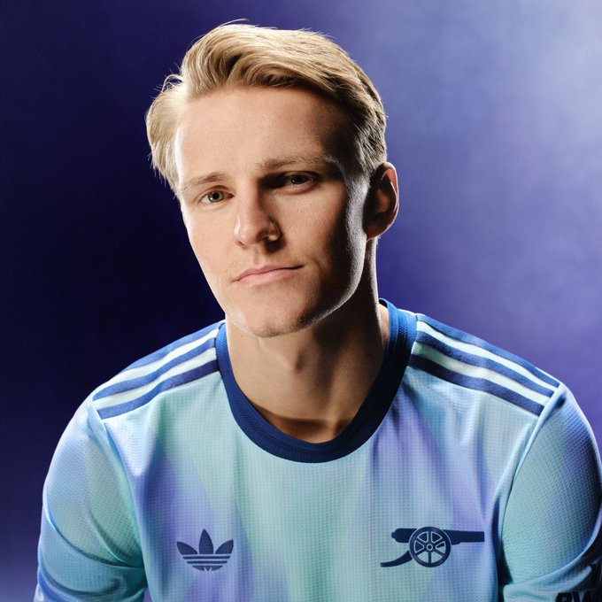 Gunnersc0m's tweet photo. Two years ago today, The Arsenal's 2024/25 third kit was released. https://t.co/EIWPukrCKv