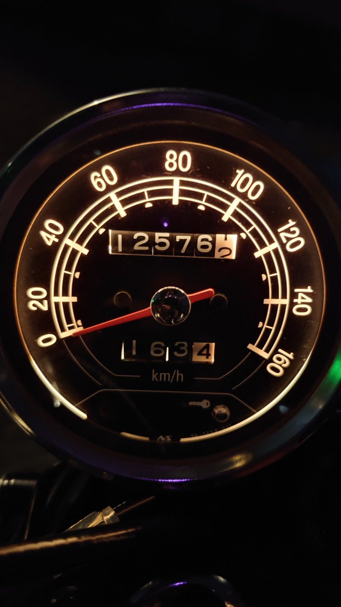 Lonchamon's tweet photo. 1時間ほど前に帰宅
トリップメーターが101kmでスタートしたから全部で336kmほどでした
暑さに渋滞と大変だったけど久々のツーリングは楽しかったな
雨も土砂降りだったが数分だったしな https://t.co/nOND5gAu5P