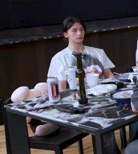 hyunheartsskz's tweet photo. hyunjin literally feeding puppym, talking to puppym, hugging puppym and sitting next to puppym the entire time… he literally missed seungmin so much :(( https://t.co/XgDWDp4KG2