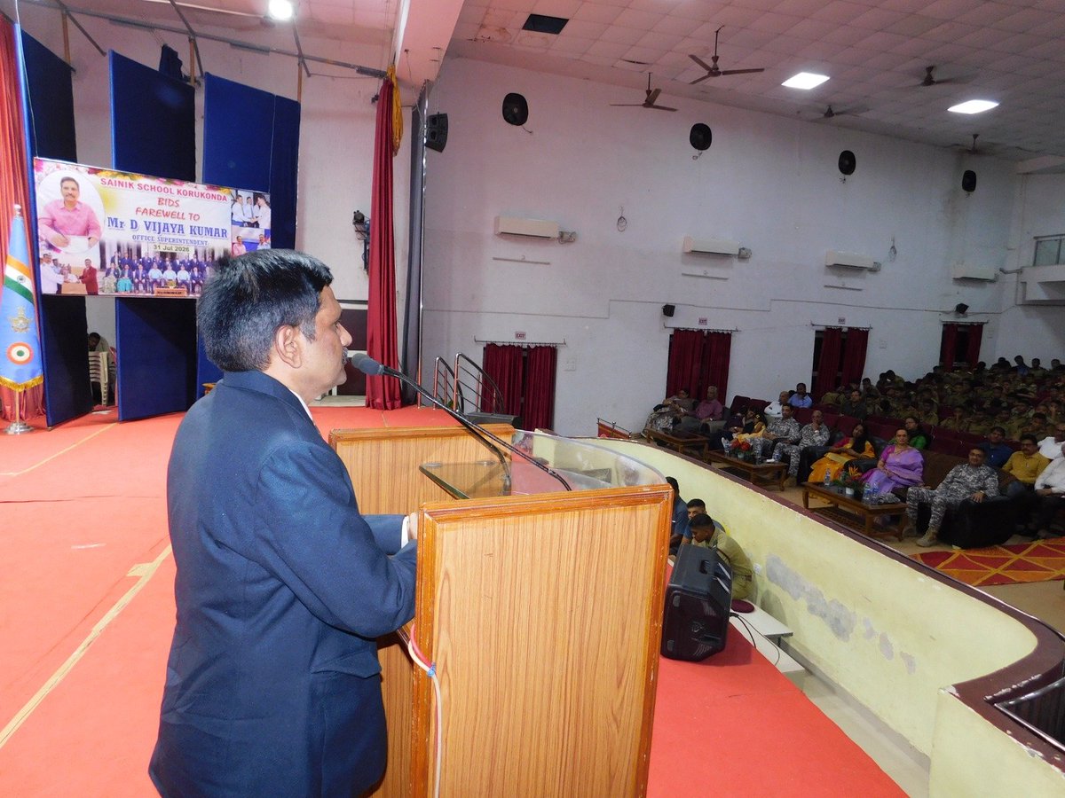 SSKORUKONDA's tweet photo. School accorded a heartfelt farewell to Sri D. Vijaya Kumar, OS, on his retirement after over 40 years of dedicated service. The school fraternity expressed its gratitude for his exemplary professionalism, integrity and unwavering commitment. We wish him a happy retired life. https://t.co/z9mY9QGyJW