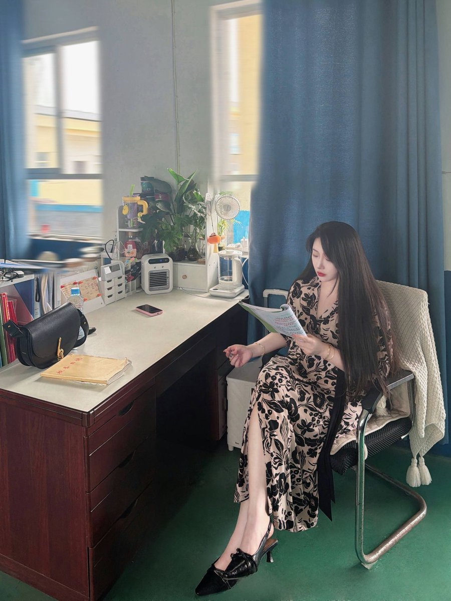 brunopaps9975's tweet photo. 天塌了被高中生凿了

我现在懵懵的要看吗？

准备删了''' https://t.co/GL9aQvfozp