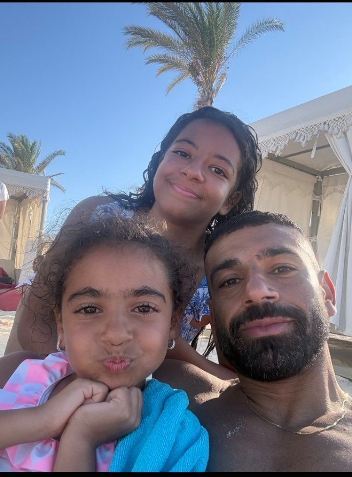 GoodnessUC00's tweet photo. Family first, always❤️ The pure joy in these pictures is completely priceless https://t.co/XjDt8Qmidg