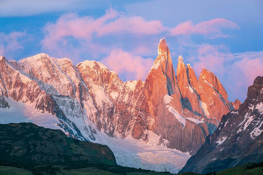 joancarroll's tweet photo. Patagonia Mountain Peaks at Sunrise Argentina! https://t.co/9z48XyRQbc #argentina #mountains #snow #landscape #chalten #andes #southamerica #sunrise #rugged #peaks #pinksky #artforsale #wallartforsale #giftideas @joancarroll https://t.co/wdsPoH5FfD
