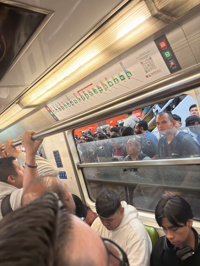 LTAntonio's tweet photo. @MetroCDMX https://t.co/F2OHDZqXmo