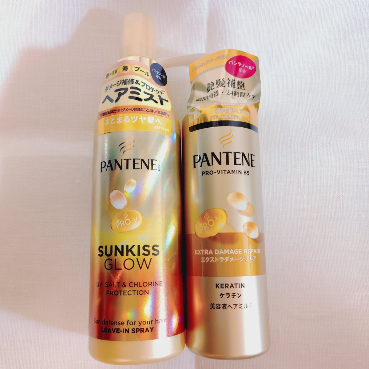 kaory3966's tweet photo. エクストラダメージリペア 美容液ヘアミルク 洗い流さないトリートメント＆サンキス グロウ ヘアミスト
プロビタミンB5のパンテノール（浸透性保湿成分）が配合されたパンテーンシリーズ使ってみた。
ベタつきはなくスルーっとした手触り。どちらも甘めで爽やかな香り。　　　
#PR #パンテーン https://t.co/L4zJtoMyR2