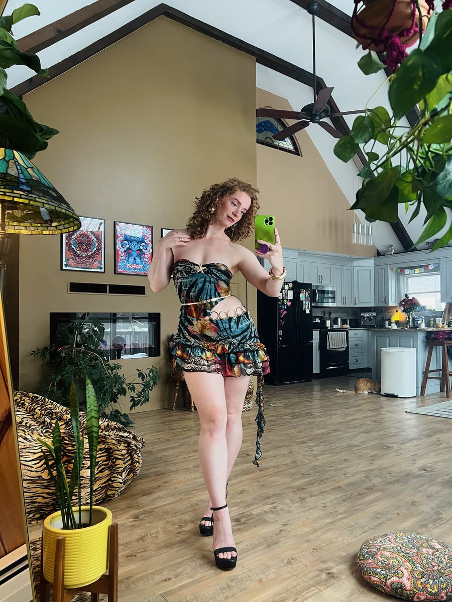 AmyGingerHart's tweet photo. @clipprxx y'all always overlook the hidden gems 😌 https://t.co/5dHHb03191