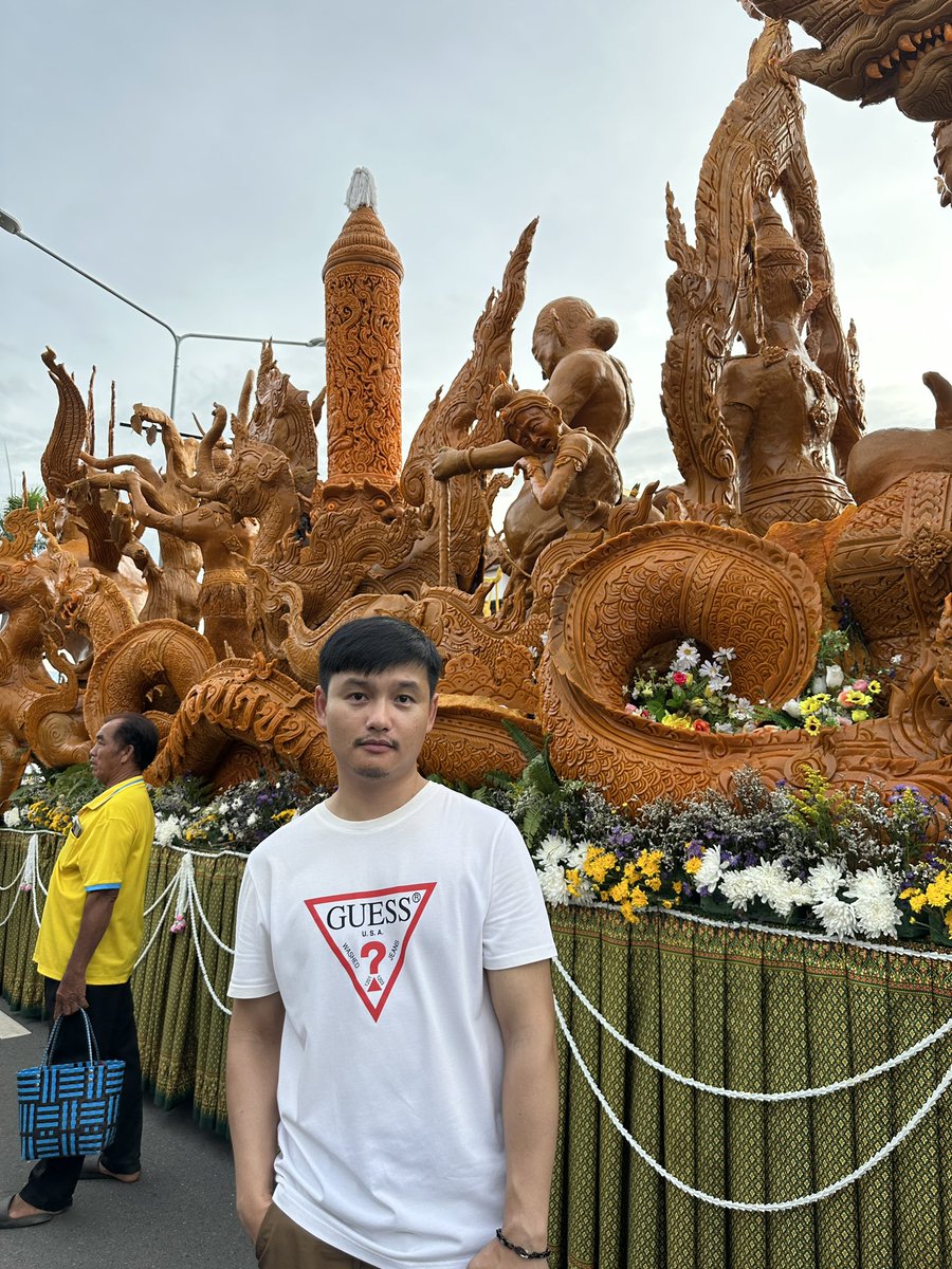 watsinp's tweet photo. #แห่เทียนเข้าพรรษาอุบล #อุบล https://t.co/o5v4ULZXmr