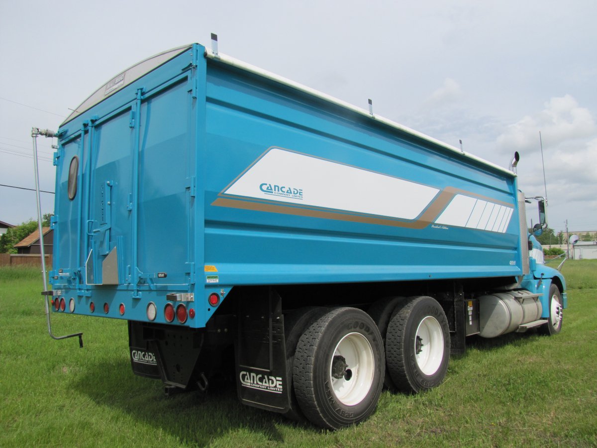 CancadeLtd's tweet photo. Standard specs don't have to mean a standard appearance!

Colour and graphics can help tie equipment into an existing fleet, make it easier to recognize or simply give the customer a truck that feels like their own. It's always fun to see a different colour and design roll out! https://t.co/SFKH30QfjP