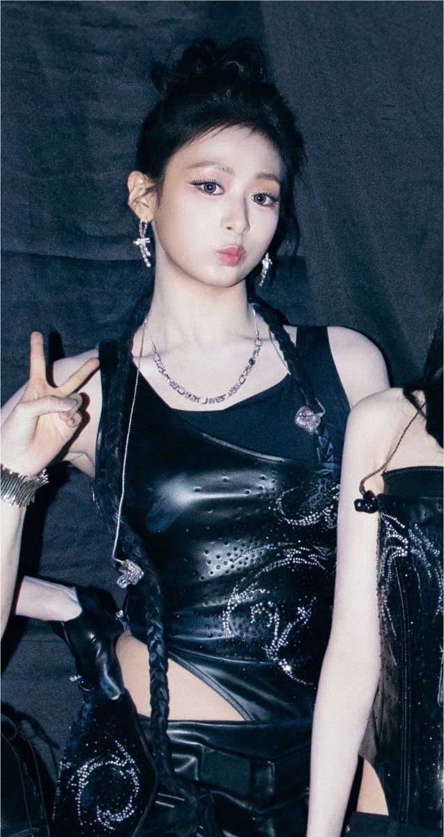 아냥↬❥ tweet media