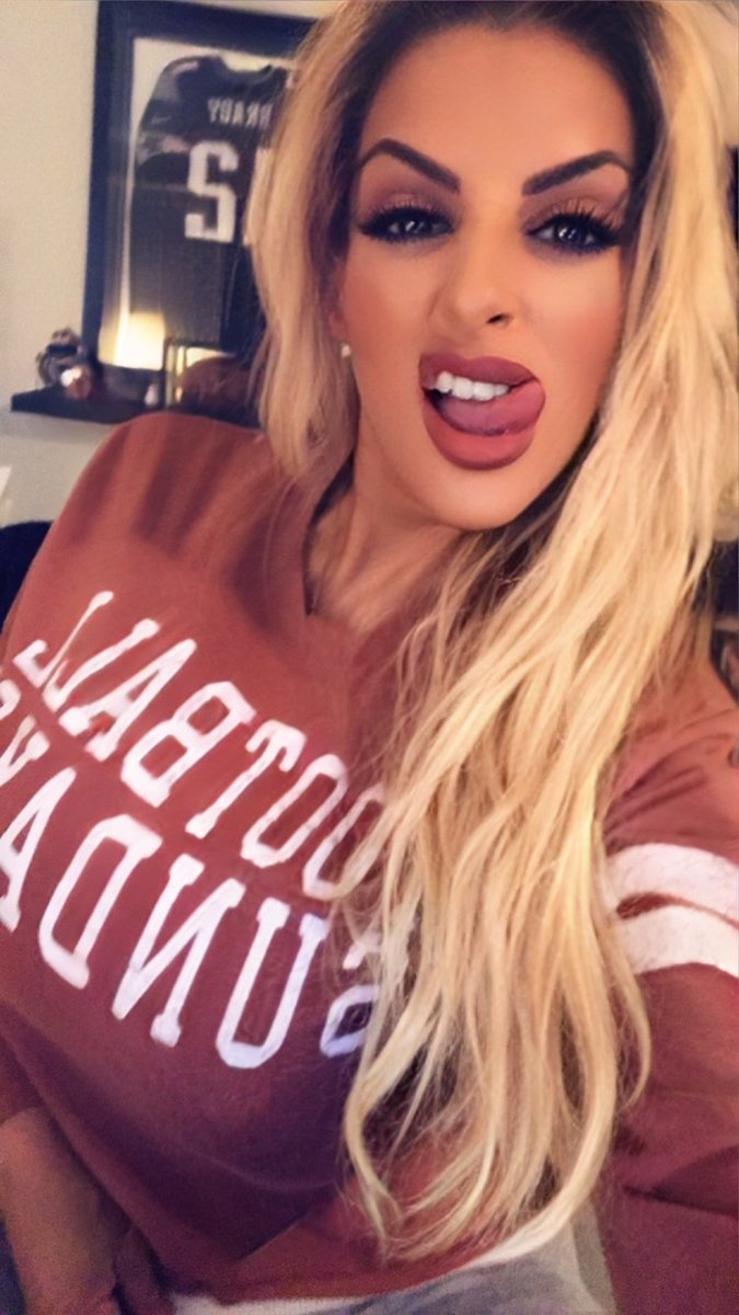 TAYSTEVENS's tweet photo. Smile! Be silly! 🤫💛 Just your daily reminder to flash those pearly whites and do something ridiculous today. Sending you a little extra sunshine to make it easy!
#TayStevens #KeepYouGuessing #GoodVibesOnly #SmileAlways #OverAndOut #HaveAGreatDay
https://t.co/B1Rwxux1gL https://t.co/ROEGTgbeNF