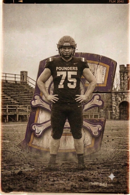 chattcentralFB's tweet photo. Highlighting a young man who will have a huge presence on the Pounders O Line and D Line this season in Junior, Kevin Howsare. Kevin is a bull in the weight room and will be counted on heavily in the trenches for the Pounders this season. 
#WeAreCentral I #TheHill https://t.co/44DqWC6Yqu