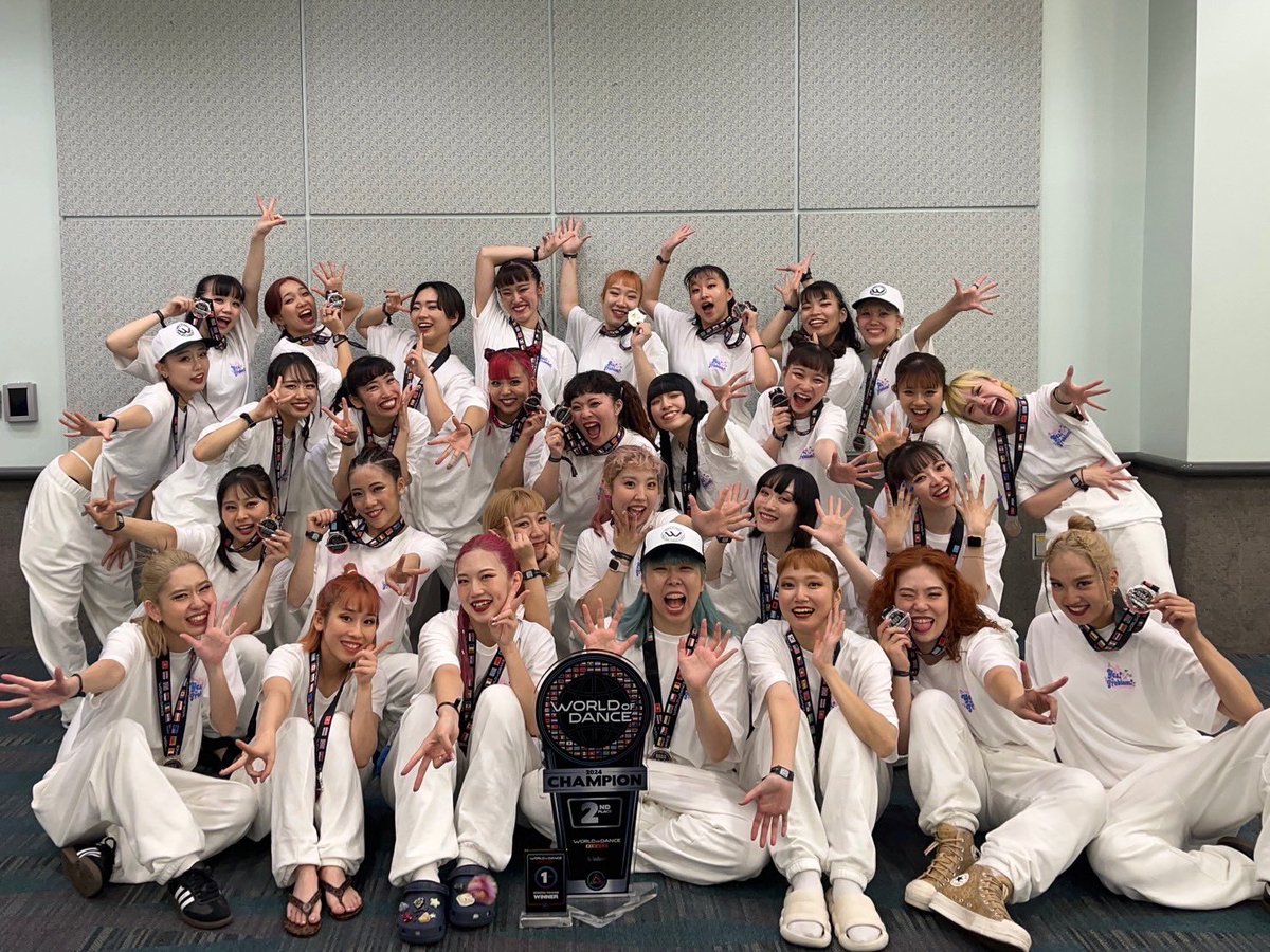 0822_zai87chan's tweet photo. 2年前の今日は私にとってとっても思い出の日🫶🏻
世界大会で2位になるなんて夢のまた夢のはなしで未だに信じられない時もあります、、、
ダンスやめてもいいかなって思ってた時に出会えたチームでいまでみんなと踊れてるからダンス好きだなって思えてます🫶🏻
いつか生で皆さんにも見てほしい〜！！！ https://t.co/R4DZyKWzgG