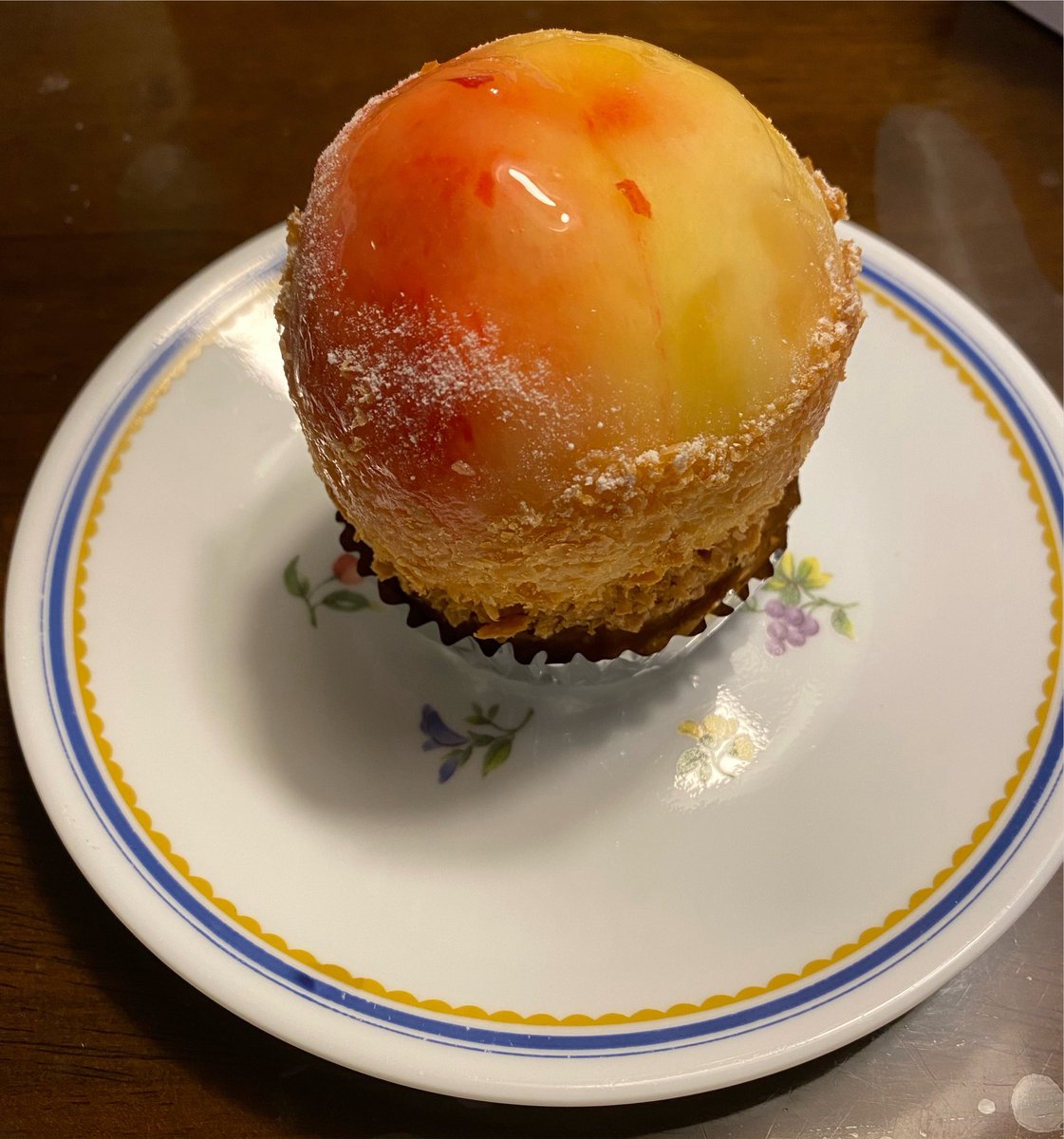 Lito23905990's tweet photo. アフタヌーンティーの代わりに誕生日にオボンマルシェのもものパイとマンゴータルトいただきました( ´ ▽ ` )
キャッスルの桃のアフタヌーンティーも少し気になる https://t.co/hAylQyyiSY