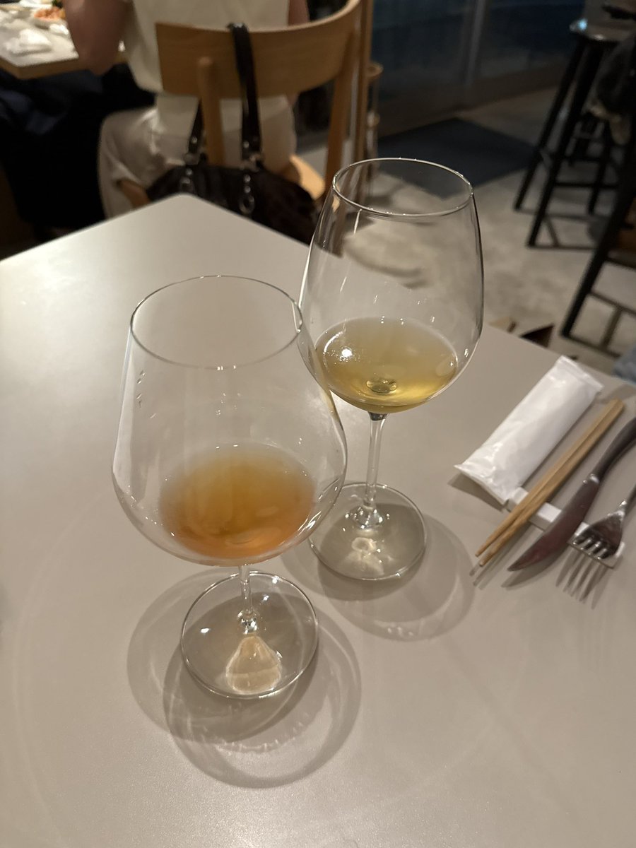 _yettocome___'s tweet photo. 💐🥂✨ https://t.co/juJx2f4eGm