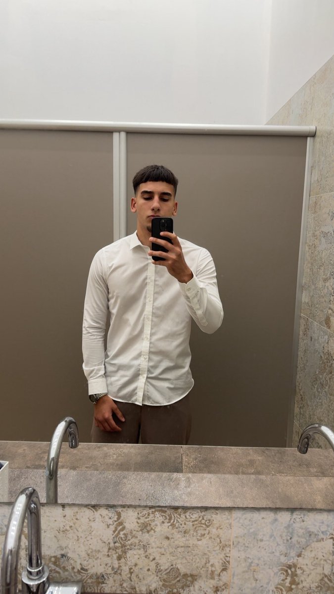 tuerkischerking's tweet photo. Daily Leak aus Entwürfe war mit @Sheyki1238 auf Hochzeit https://t.co/2qGos94xzh