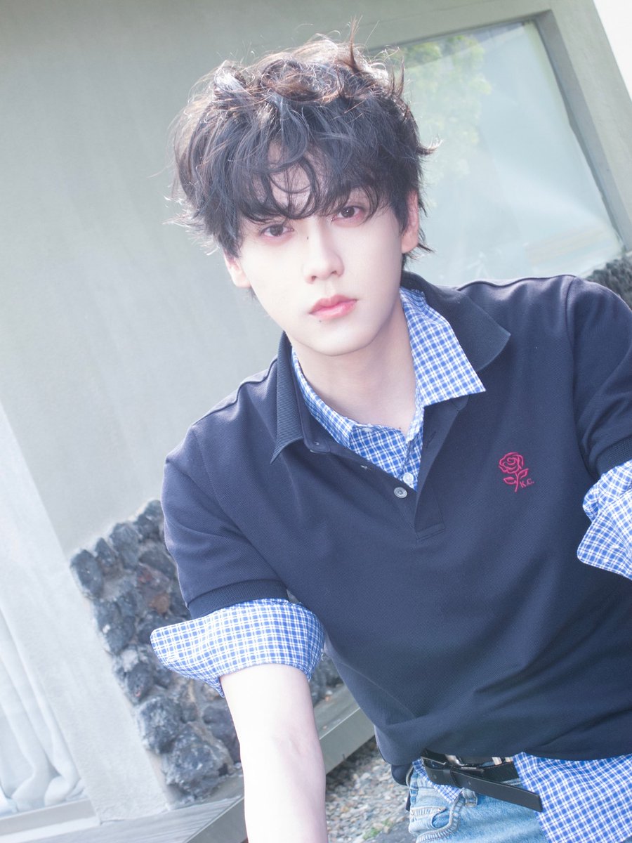iampk_z's tweet photo. [260731] Tian Xuning Studio Weibo Update (1/3)

📸 July leaves its trace; midsummer has its own sound. 🧩

#TianXuning #田栩宁 https://t.co/w8xX4FuQO2