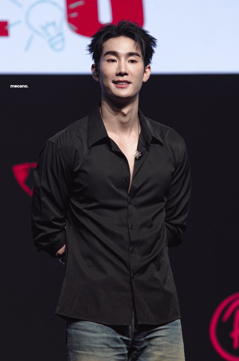 kncmegg's tweet photo. 🖤🖤🖤
FORCEBOOK MAFOX VNFM
#ForceBookFMinHCMC
 ﾟ* #fforce_ . +ﾟ* @fforcejs ｡ https://t.co/5K3jFYUwuK