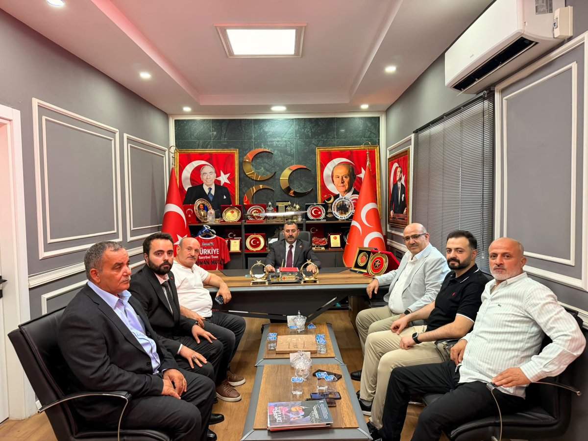 Sanliurfa_MHP's tweet photo. Öz Orman-İş Sendikası Genel Merkez Uzmanı Sayın Abdurrahman Bayoğlu ve iş insanı Sayın Mustafa Akça, İl Başkanımız Sayın Ecz. Osman Mutlu'ya hayırlı olsun ziyaretinde bulundular.

Nazik ziyaretleri dolayısıyla kendilerine teşekkür ediyoruz.

@dbdevletbahceli 
@MHP_Bilgi 
@eczosmanmutlu