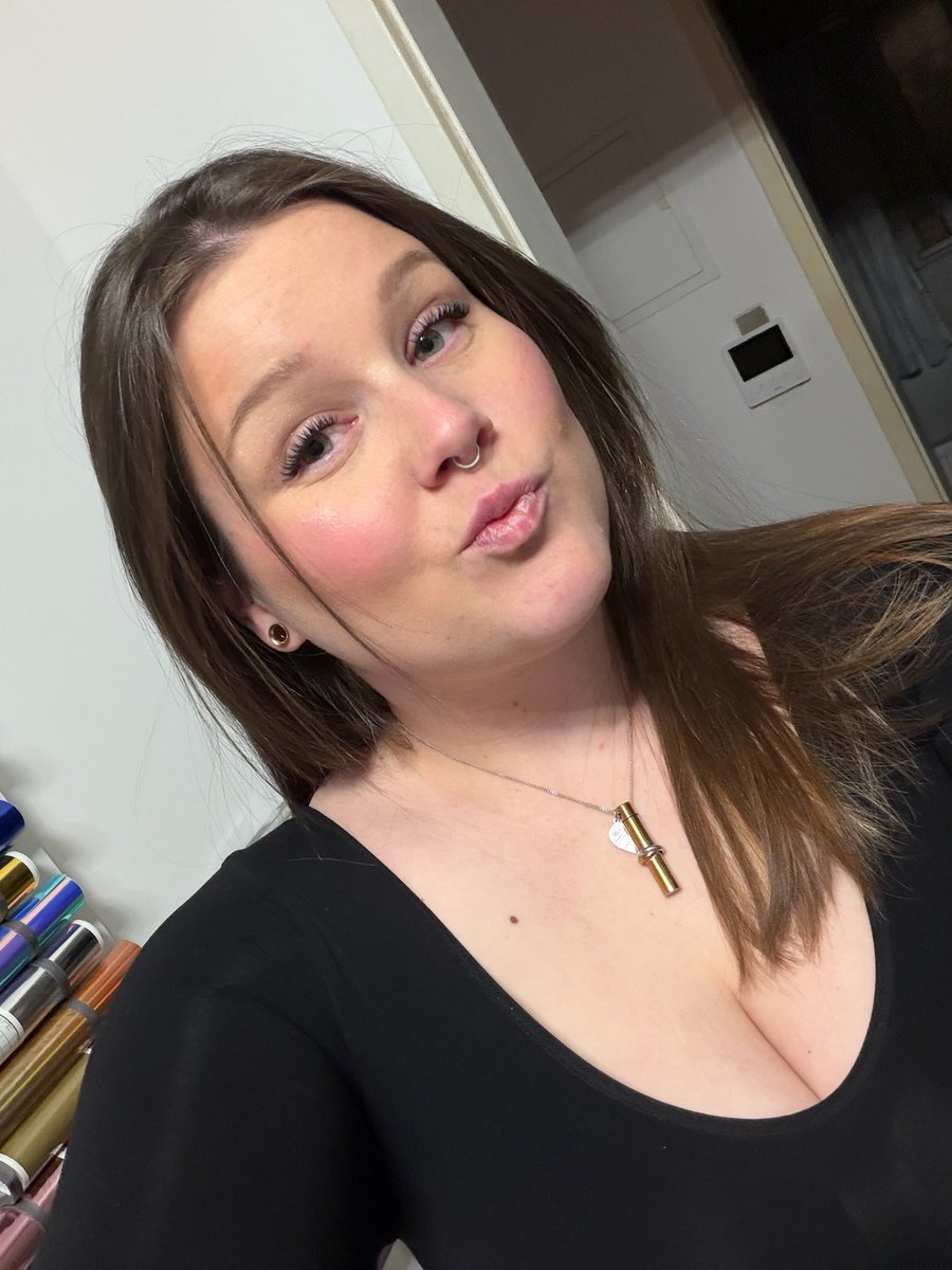 maddychuberry10's tweet photo. Feeling cute, might delete later… or not😘 https://t.co/sFi5MbKZJr