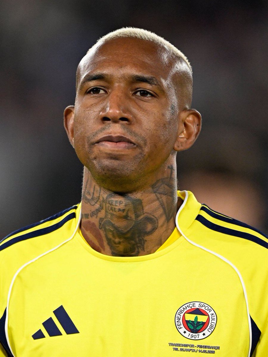 TMfutbal's tweet photo. 🚨🗣️ Talisca: “The Saudi Pro League has never been weaker than MLS. Inter Miami, with Lionel Messi, came to Saudi Arabia and lost 6–0. There’s no comparison.

The league Messi plays in has players who play professionally and then go to college to study. That alone shows the difference.” 😂