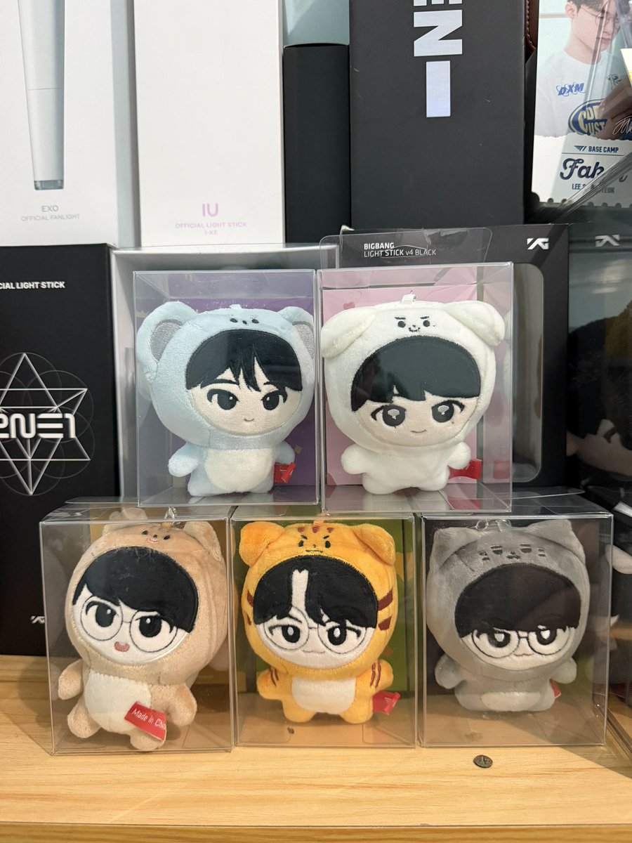 KpopXLoLShop's tweet photo. Available - Mini Friends Costume - Plushie Keychain

DM for more info 😊🩵

#Doran #Oner #Faker #Peyz #Keria https://t.co/r3G2MX0Bxj
