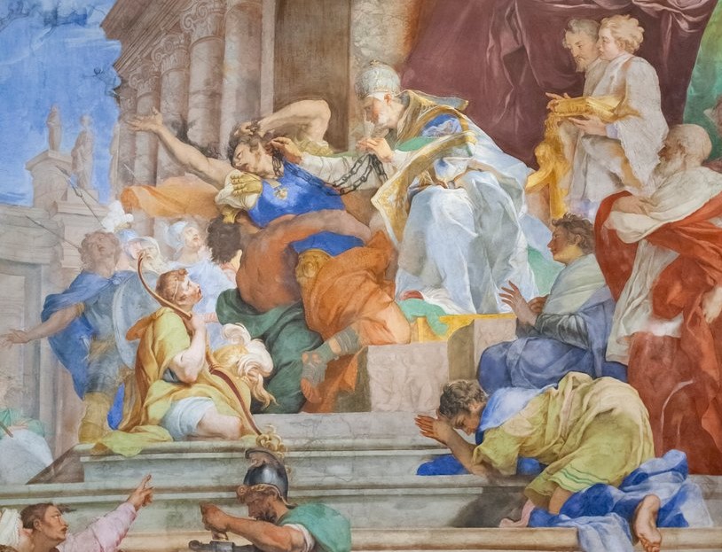 RomanoSace57080's tweet photo. A possessed count, envoy to Emperor Otto I, was brought to Pope John XII. The Pope placed St. Peter’s holy chains around his neck. The moment the relic touched his skin, the demon fled screaming. (cf. Marangoni, "Chronologia Romanorum Pontificum") https://t.co/uCee4FweUQ