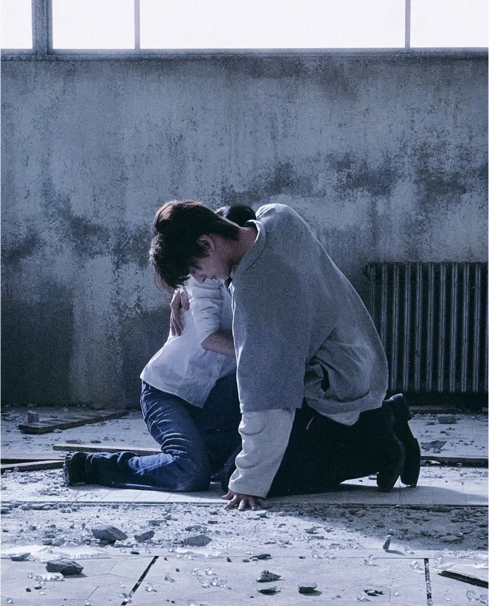 sjydaiIy's tweet photo. OMG THIS SHOT??? 

#JAKE #제이크 https://t.co/ALrrIIKTBY