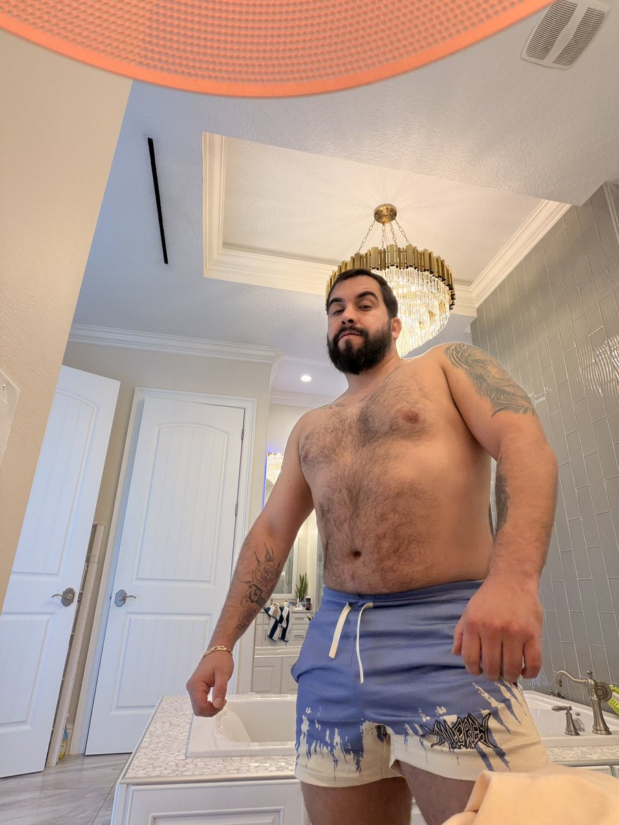 BucioMr's tweet photo. Getting Ready For The gym🧔🏻✌🏻☀️ https://t.co/luMgltuhzl