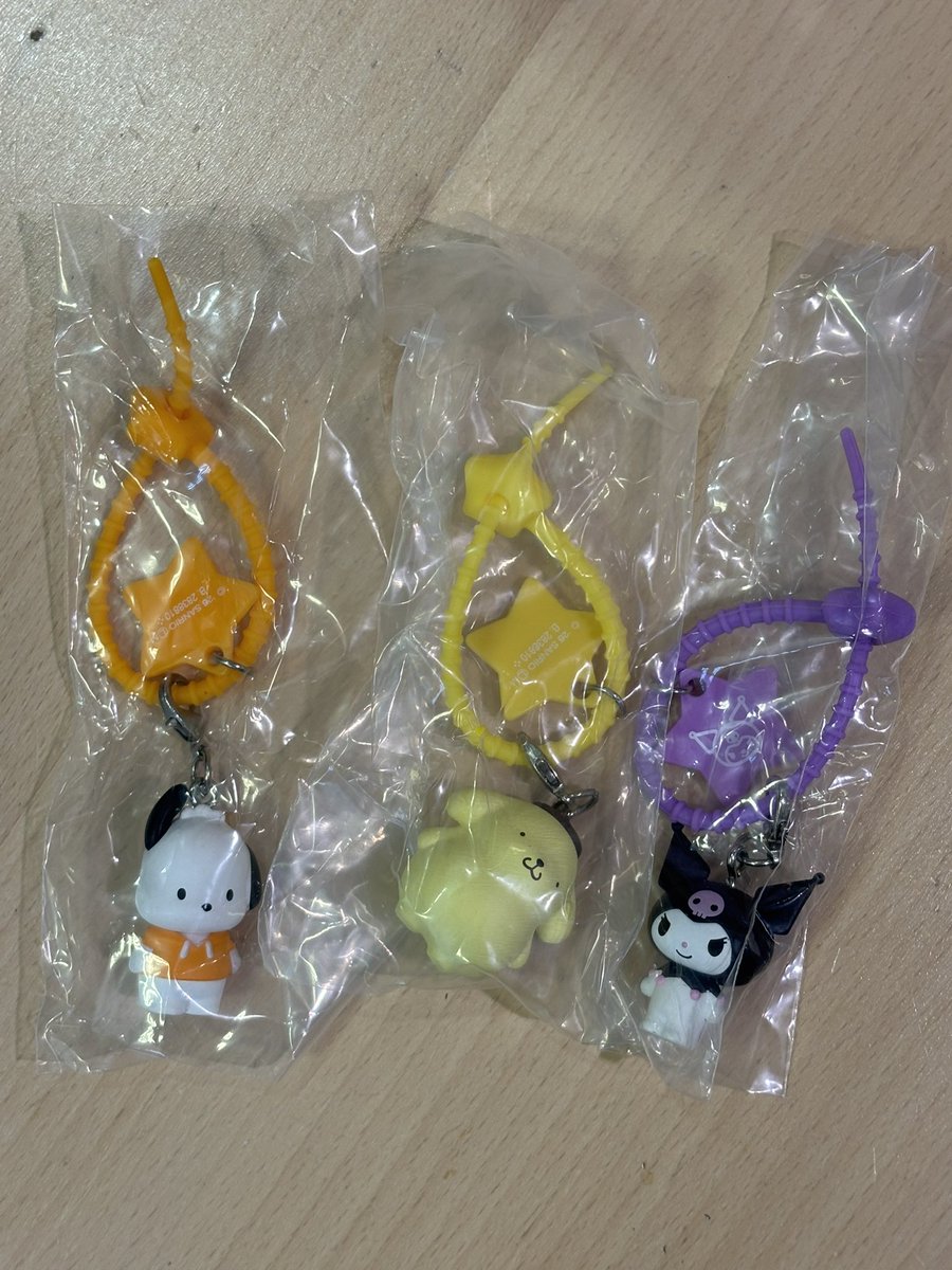 hsmy_06's tweet photo. サンリオ ななほしカラフルマルチチャー
ム 交換 ガチャガチャ

譲） ポムポムプリン/クロミ/ポチャッコ

求） ハローキティ

都内手渡し or郵送 希望🙇🏻‍♀️🎀 https://t.co/cdYbUhUCuh