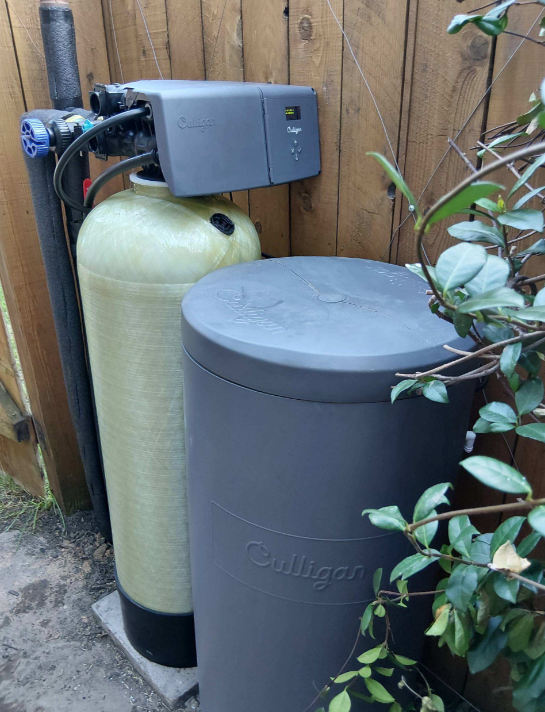 CulliganTexas's tweet photo. Your soap should clean—not compete with hard-water minerals. 💧

Culligan Whole Home Water Softener installed in Magnolia, TX.

https://t.co/b3MuDwt9Fm
713-293-6400
#MagnoliaTX #WaterSoftener https://t.co/CNlhFwRPRG