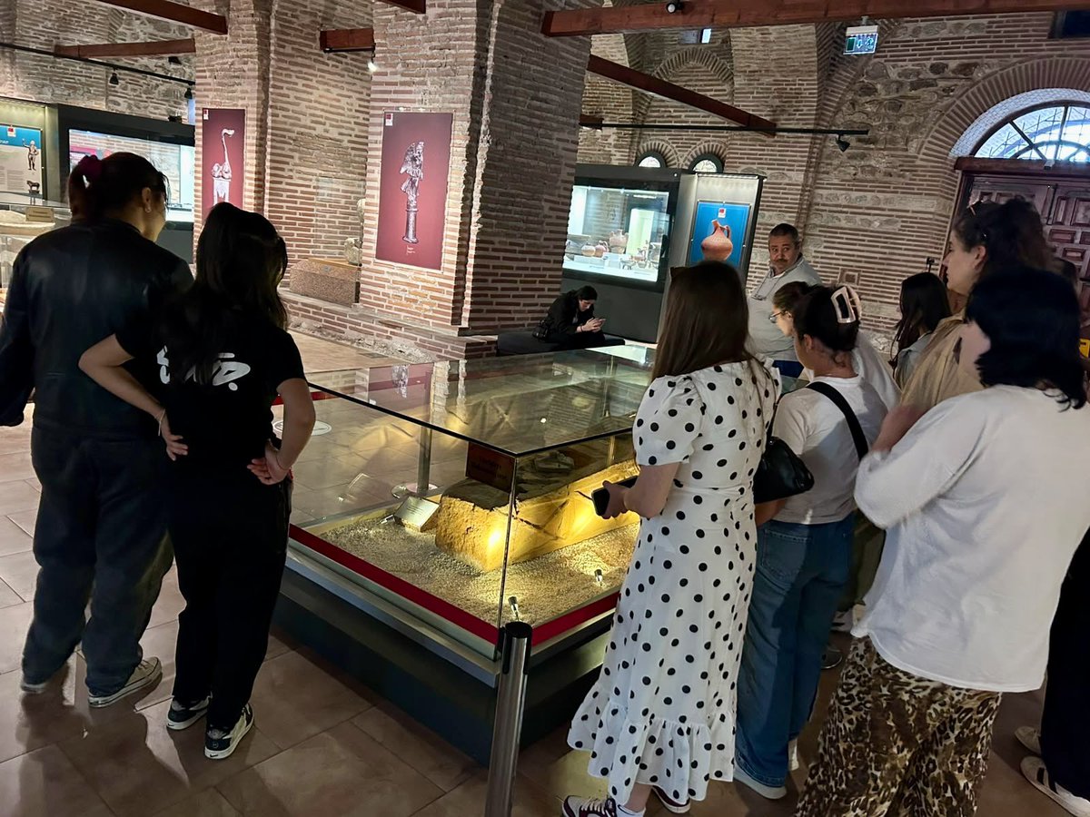Kastamonuash's tweet photo. 🏛️ Göz Bebeğimiz Çocuklarımız Tokat’ın Tarih ve Kültür Hazinelerini Keşfetti

Çocuk Evleri Sitesi Müdürlüğümüzde koruma ve bakım altında bulunan göz bebeğimiz çocuklarımız, tarih ve kültür şehri Tokat’a unutulmaz bir gezi gerçekleştirdiler.

https://t.co/cW8FDAwWZh https://t.co/lHiIvg0p50