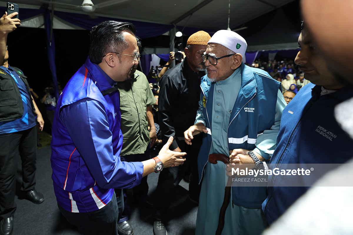 MalaysiaGazette's tweet photo. Ceramah Perdana Kuala Pilah #BNPN 

TIGA SETIAUSAHA AGUNG, (dari kiri) Datuk Seri Saifuddin Abdullah (Wawasan), Datuk Dr Asyraf Wajdi Dusuki (UMNO) dan Datuk Seri Takiyuddin Hassan (PAS) pada Ceramah Perdana Kuala Pilah sempena Pilihan Raya Negeri (PRN) Negeri Sembilan ke-16 di Kuala Pilah.  

#malaysiagazette #PRNNegeriSembilan #N9memilih #PRNNegeriSembilan2026 #UndiN9 

Foto : Fareez Fadzil