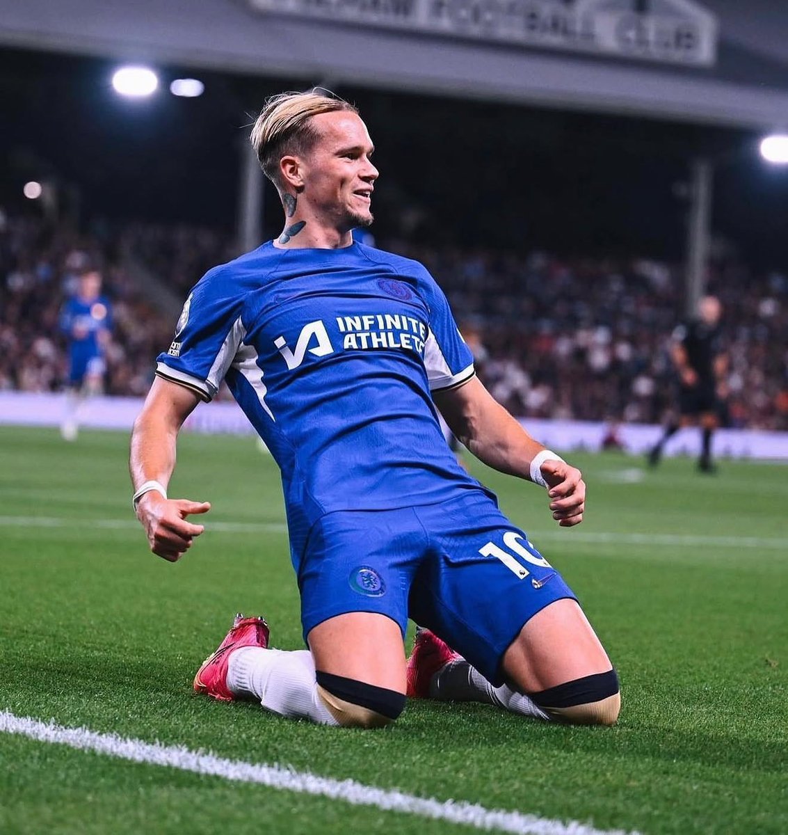 Target679's tweet photo. As Chelsea fan 
So what do guys  do with Mudryk now? 
Keep, sell or loan? https://t.co/S2lWc1I4k8