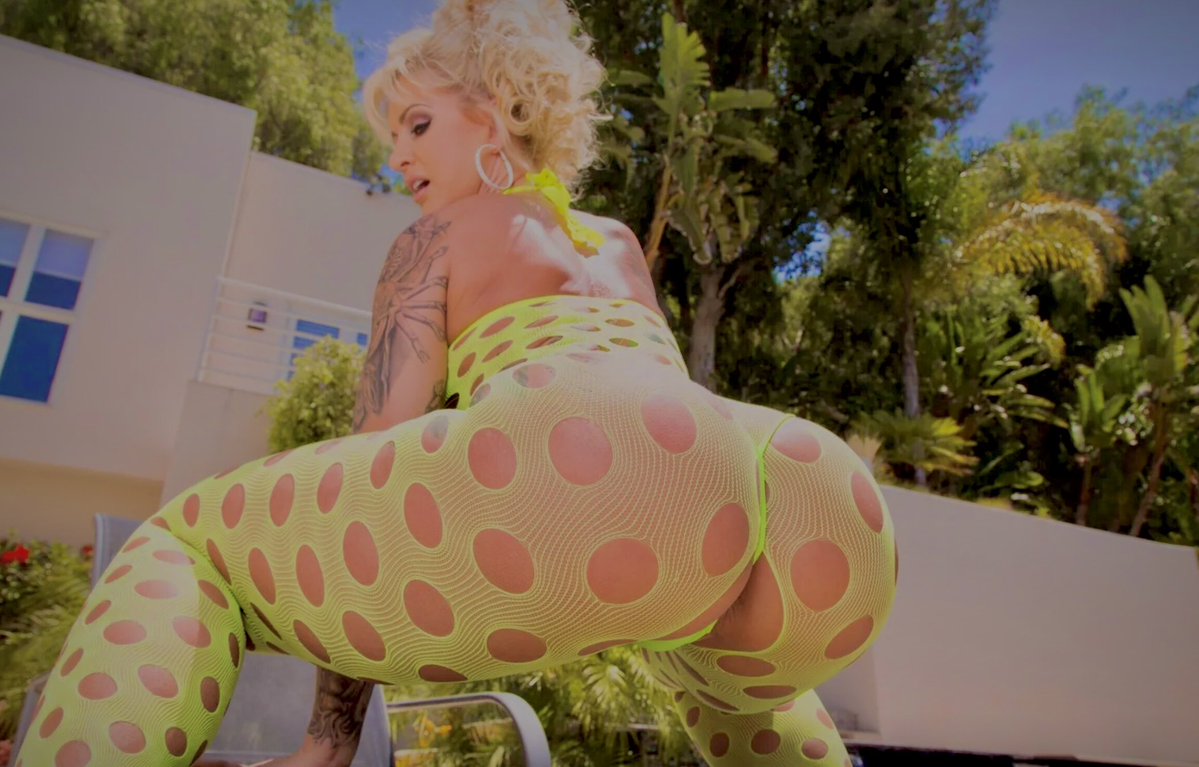 Rasardking's tweet photo. #PAWGS #ryanconner https://t.co/LJFaectwb3