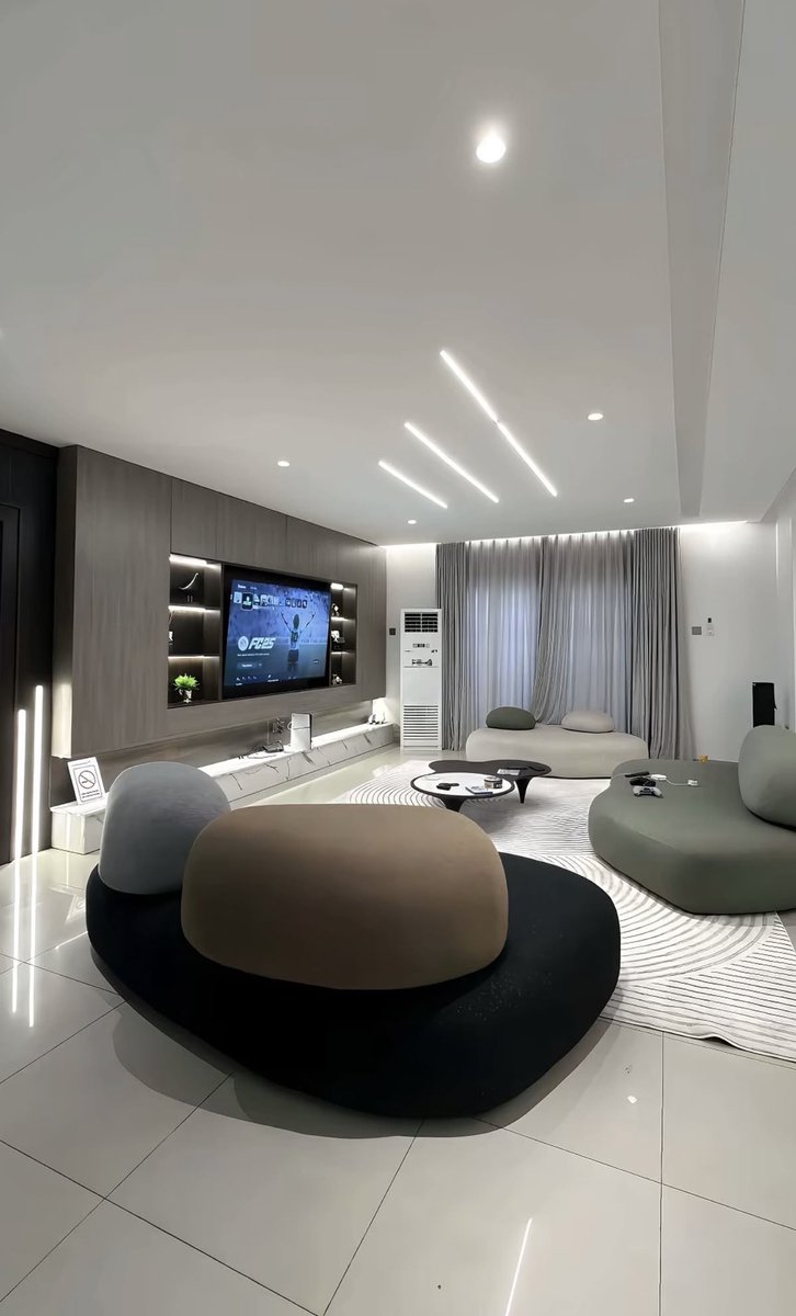 kaaego's tweet photo. tv console or plain wall ? https://t.co/BQ5vsFXja1