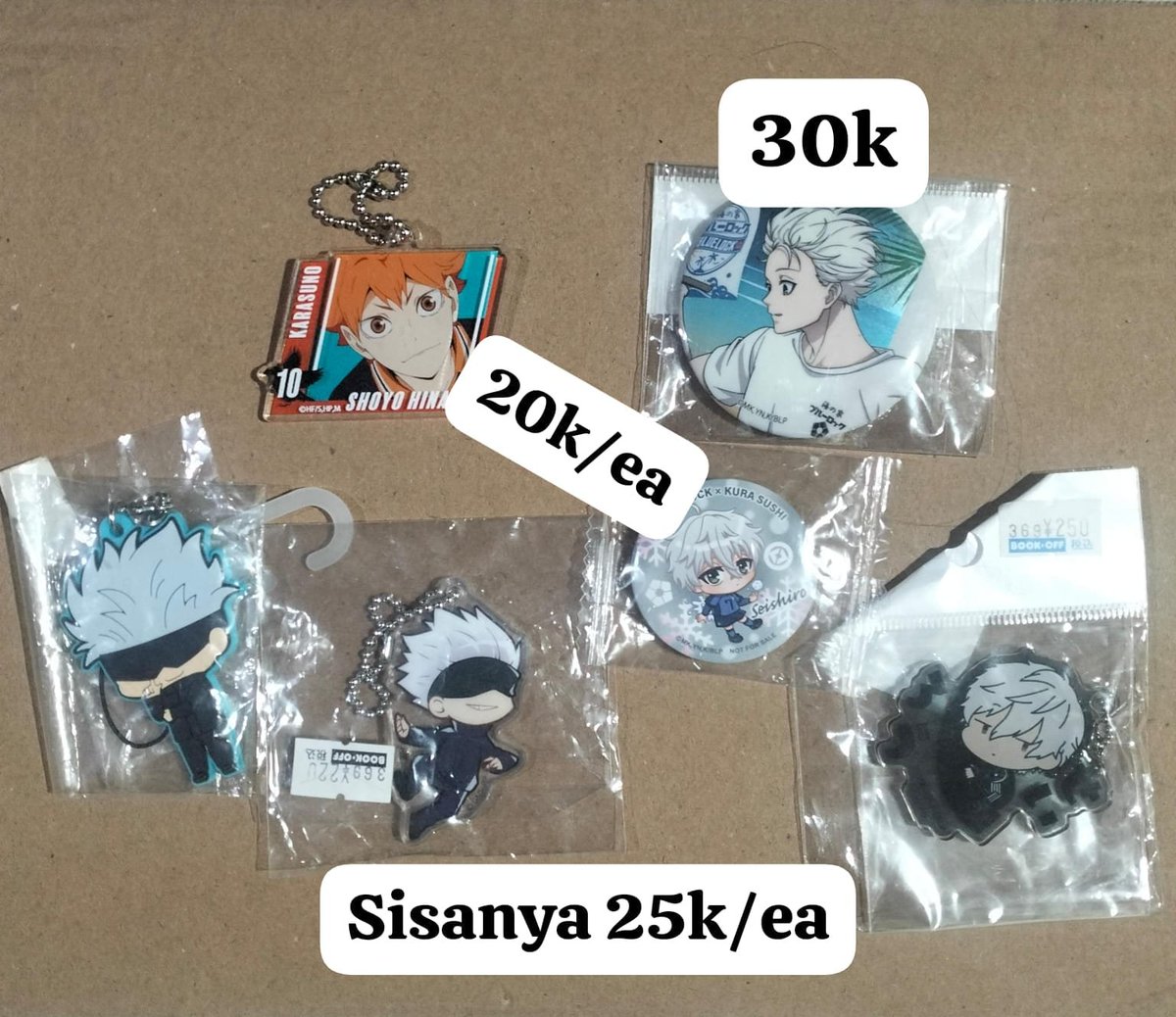 dainslefy's tweet photo. @ANIMERCHJP Siapa tau minat printilan nder. Pengiriman oren/manual, split pay juga boleh ada qris, bisa keep and nego juga^^ https://t.co/szc1e96ajU