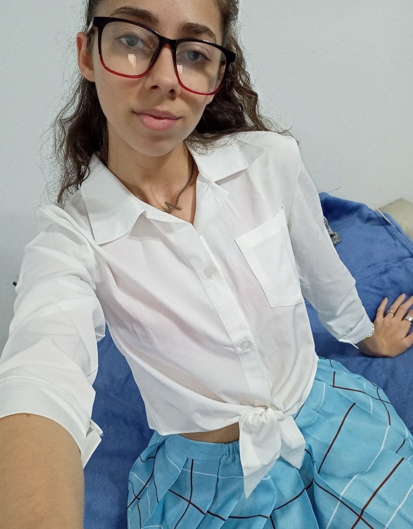 maellentavares's tweet photo. aquela nerdzinha da sua faculdade kkk https://t.co/egY3RbjyCG