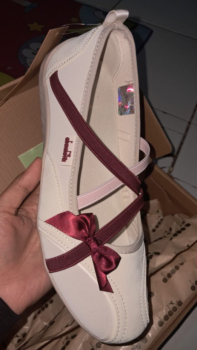 keyboardwon94's tweet photo. Sport station diadora ballet, siapa yang mau punyaaaaa.
#zonauang #sportstation https://t.co/5gtAfusoms
