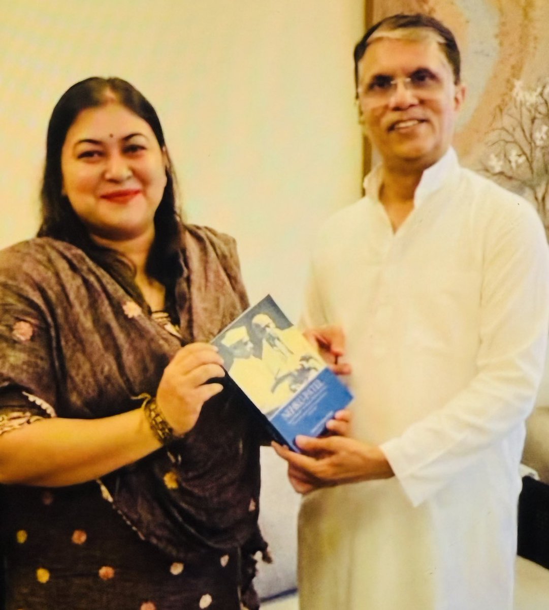 NayakRagini's tweet photo. Wishing a very Happy Birthday to @Pawankhera ji ✨

Sir, your hardwork n commitment to party ideals are a constant source of inspiration n pride for Congress men and women !

May God bless you with Health, Happiness n Harmony in life 🙏 https://t.co/b2GUKZ2sXB