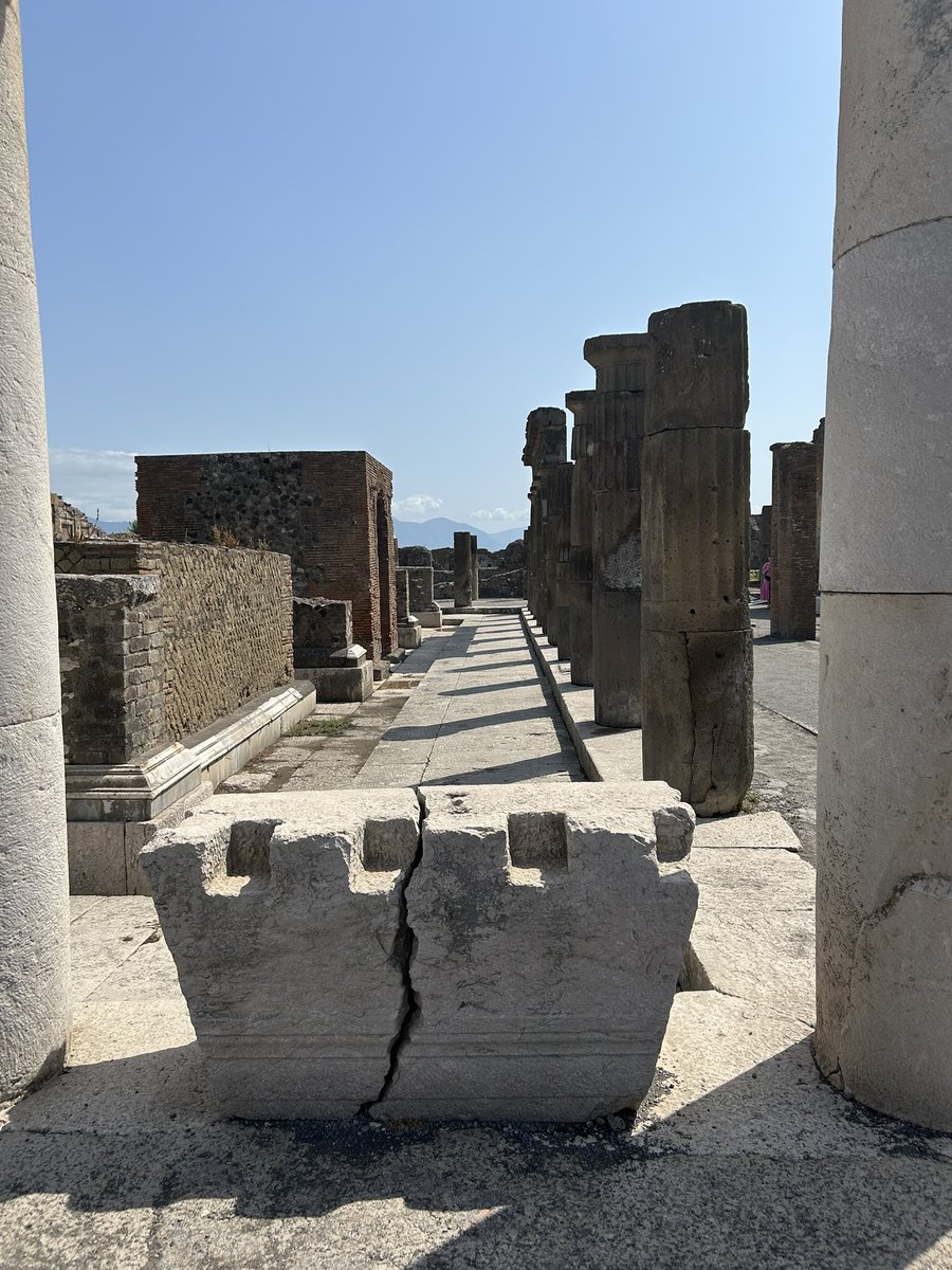 cjayres11's tweet photo. Pompeii in 37 degree heat… mad dogs comes to mind
Second visit… still massive… top notch stuff
#chefontour #Italy #Naples #hot https://t.co/42zS7TD8Zx