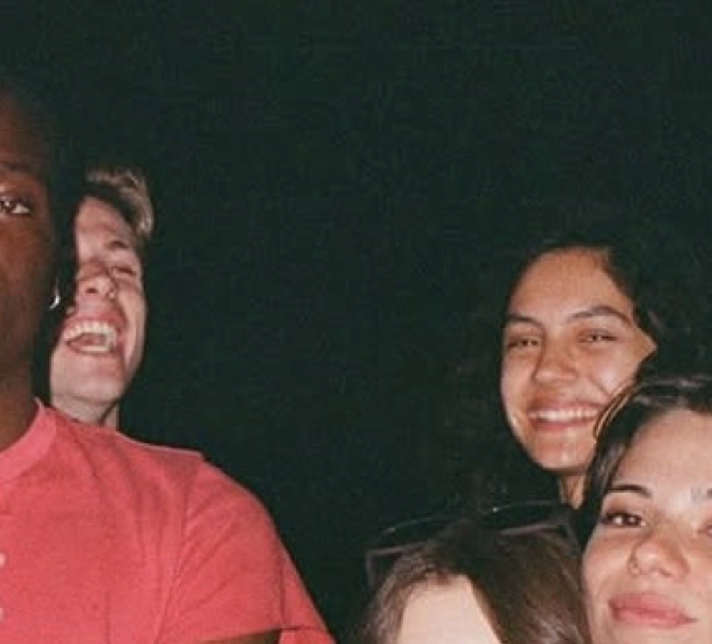 swiftruu's tweet photo. liz and hugh first pic together! https://t.co/jmg8qp86KK