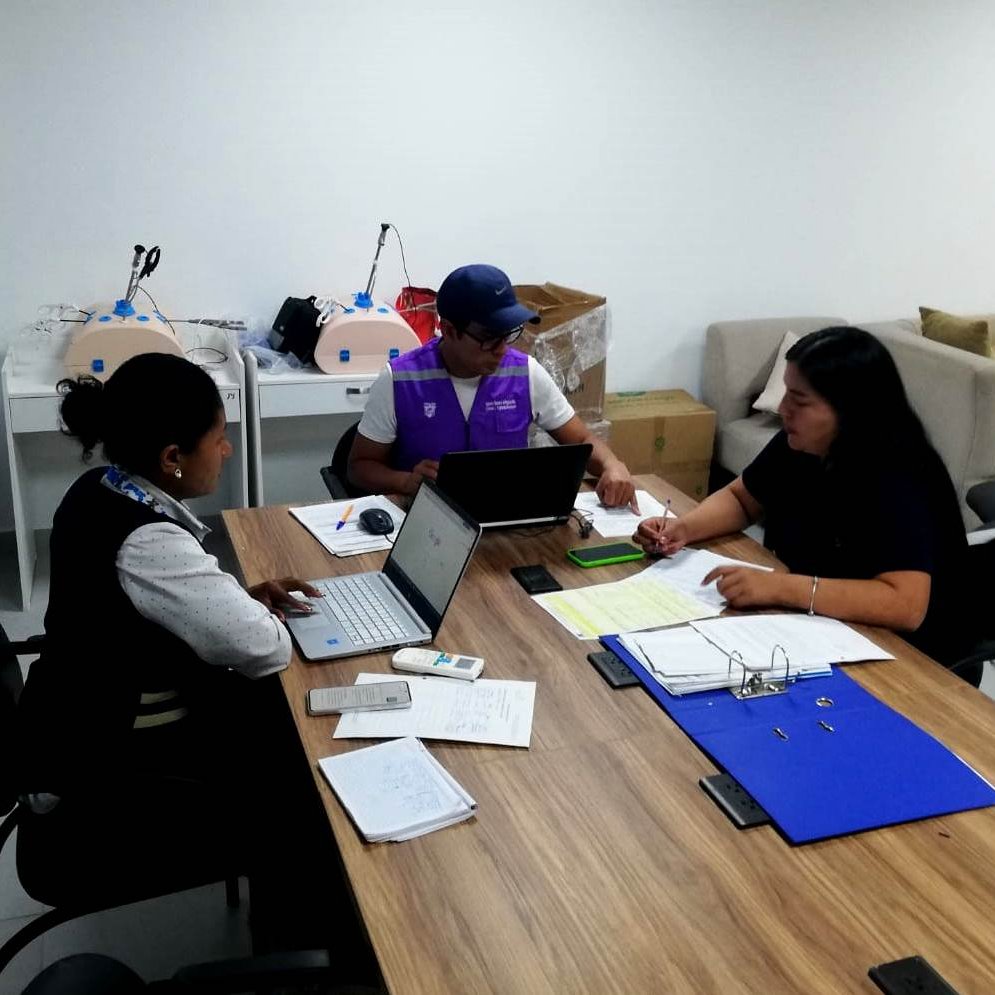 Arcsa_Ec's tweet photo. ¡Gestión para el cuidado de sus pacientes! 🔎💊

Nuestros técnicos visitaron hospitales de #Tena para impulsar las buenas prácticas de #Farmacovigilancia, que permitan recopilar reacciones adversas a medicamentos que se generen en los mismos.

#ElNuevoEcuador 🇪🇨 https://t.co/9yYTwiDMXn