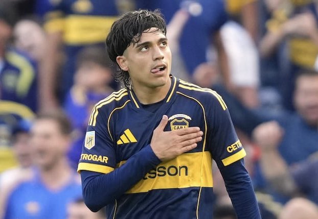 morrazzo's tweet photo. 💥El Celta está muy interesado en hacerse con el extremo derecho argentino de Boca Juniors Ezequiel Zeballos (24).

El jugador termina contrato con Boca el próximo mes de enero,no sería una operación fácil ya que el Nápoles también está detrás del argentino. https://t.co/OeSBM37mT9
