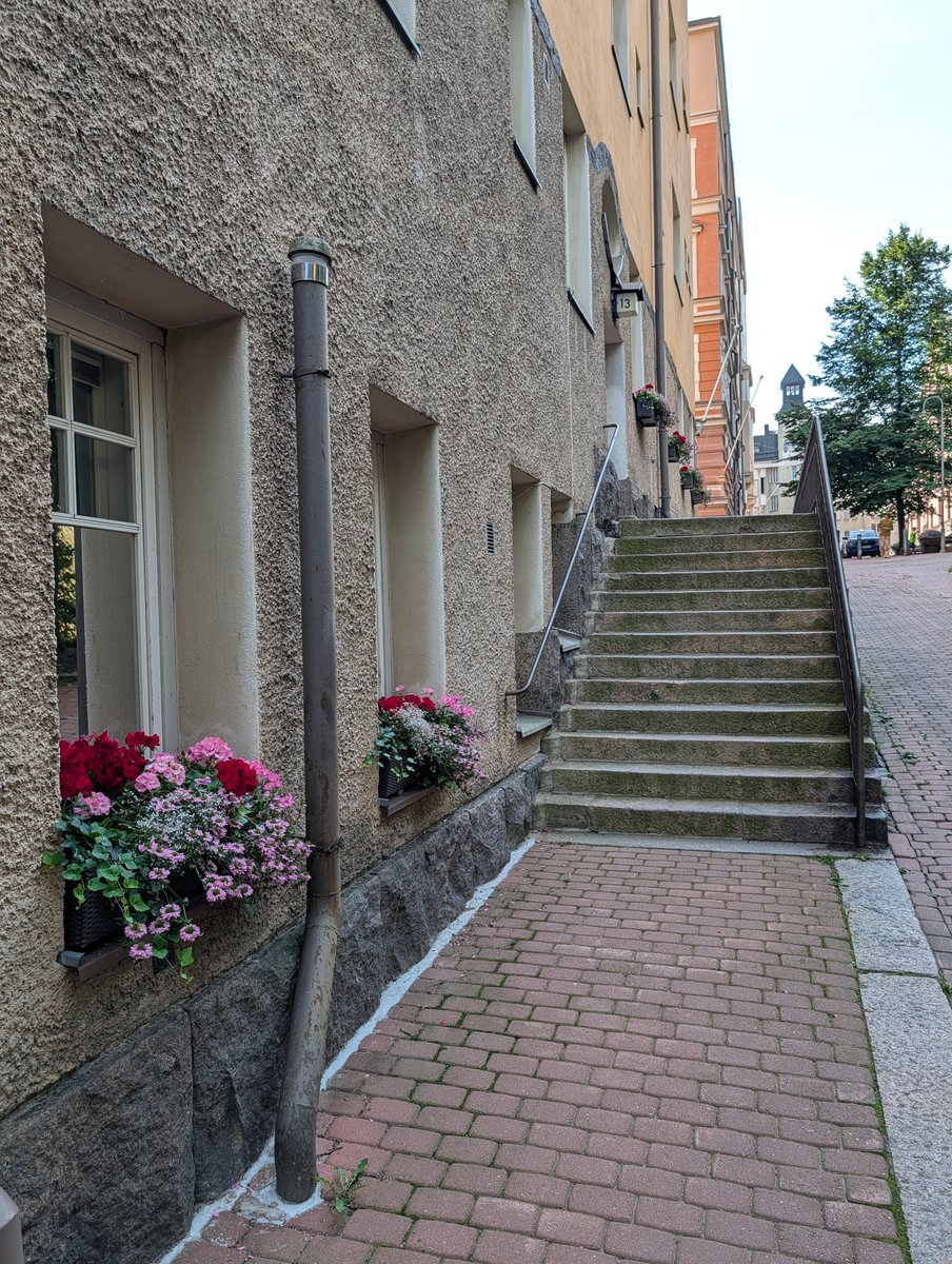 t_haggqvist's tweet photo. Krunikka, Oikokatu. Kaupungilta löytyy hienoja kulmia kun vaan jalkautuu #stadi ♥️ https://t.co/Cmjhmyj16M