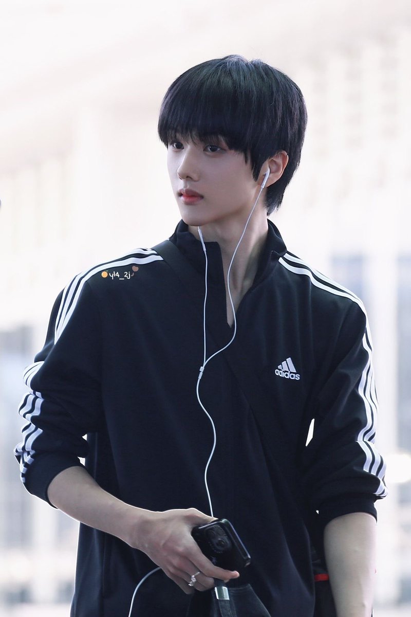 __bvbxz's tweet photo. 쥐는 아디다스 져지가
정말정말잘어울려요 https://t.co/iyKUoa3IIb