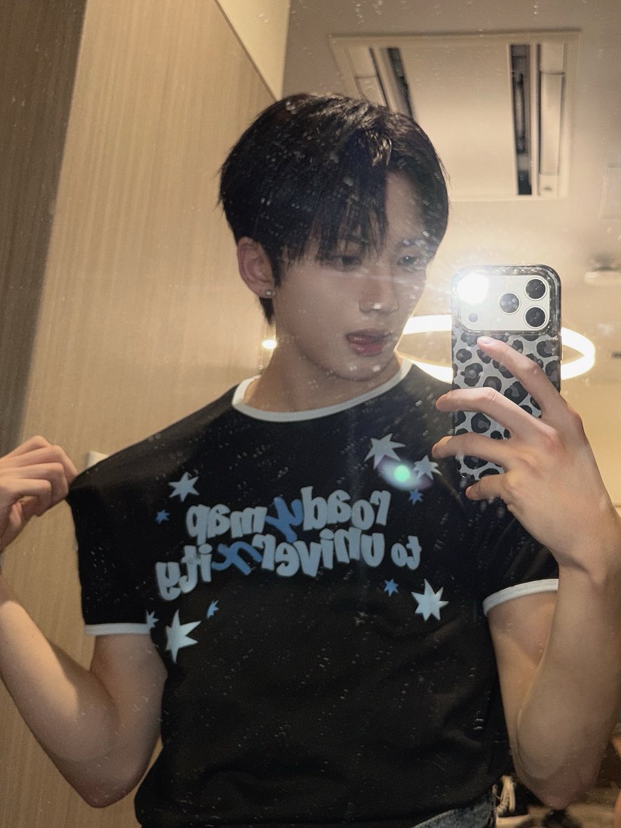 xikers_jp's tweet photo. [#MINJAE] 東京での2回目のファンミーティングも無事に終わりましたね またひとつ幸せな思い出をプレゼントしてくれてありがとうローディ😚 メッチャダイスキ🖤
#xikers #싸이커스 #サイカース https://t.co/zqRHlkBXTa