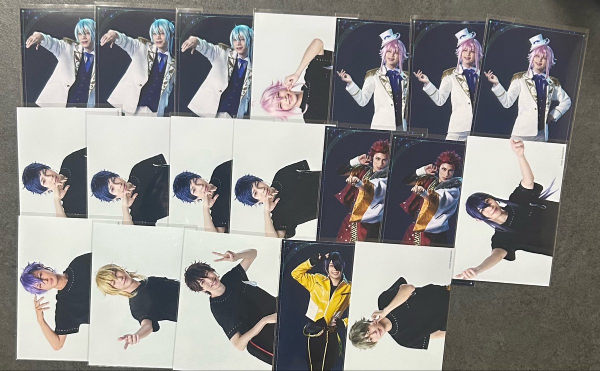 toritori280280's tweet photo. 【交換譲渡】あんステ ステライ 10周年ライブ 10ランダムブロマイド ランブロ クリアカード クリカ
(譲)紅郎 颯馬 渉 桃李 弓弦 翠 忍 鉄虎 なずな 光 創 友也 ゆうた アドニス 千秋 夏目 薫 北斗 
☆日和 茨 嵐 司

(求)凛月(横優先)＞泉 レオまたは定価

詳細は次につづきます↓↓↓ https://t.co/NkoRbeUFN5