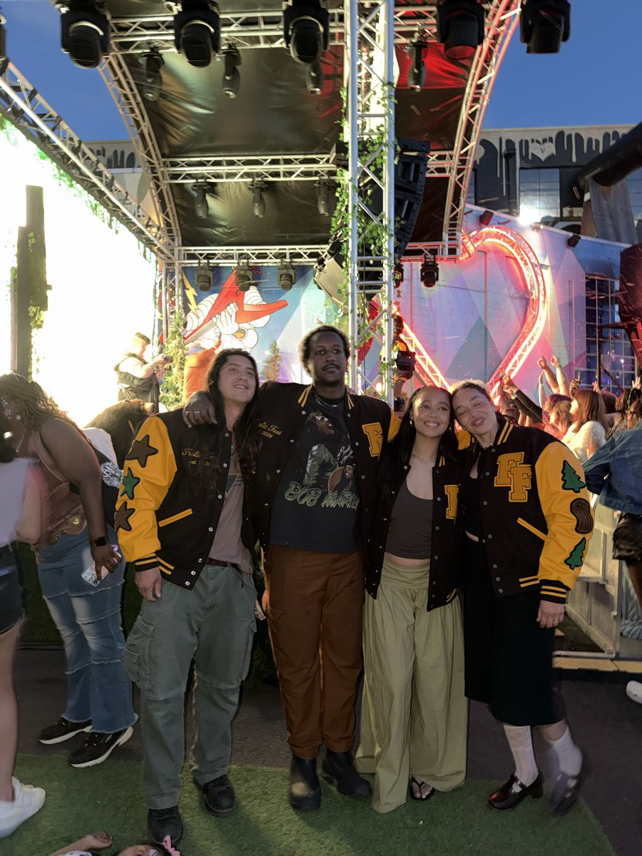 _websterx's tweet photo. Portland you were a dream, thank you 🌹 https://t.co/FqhhktyglD